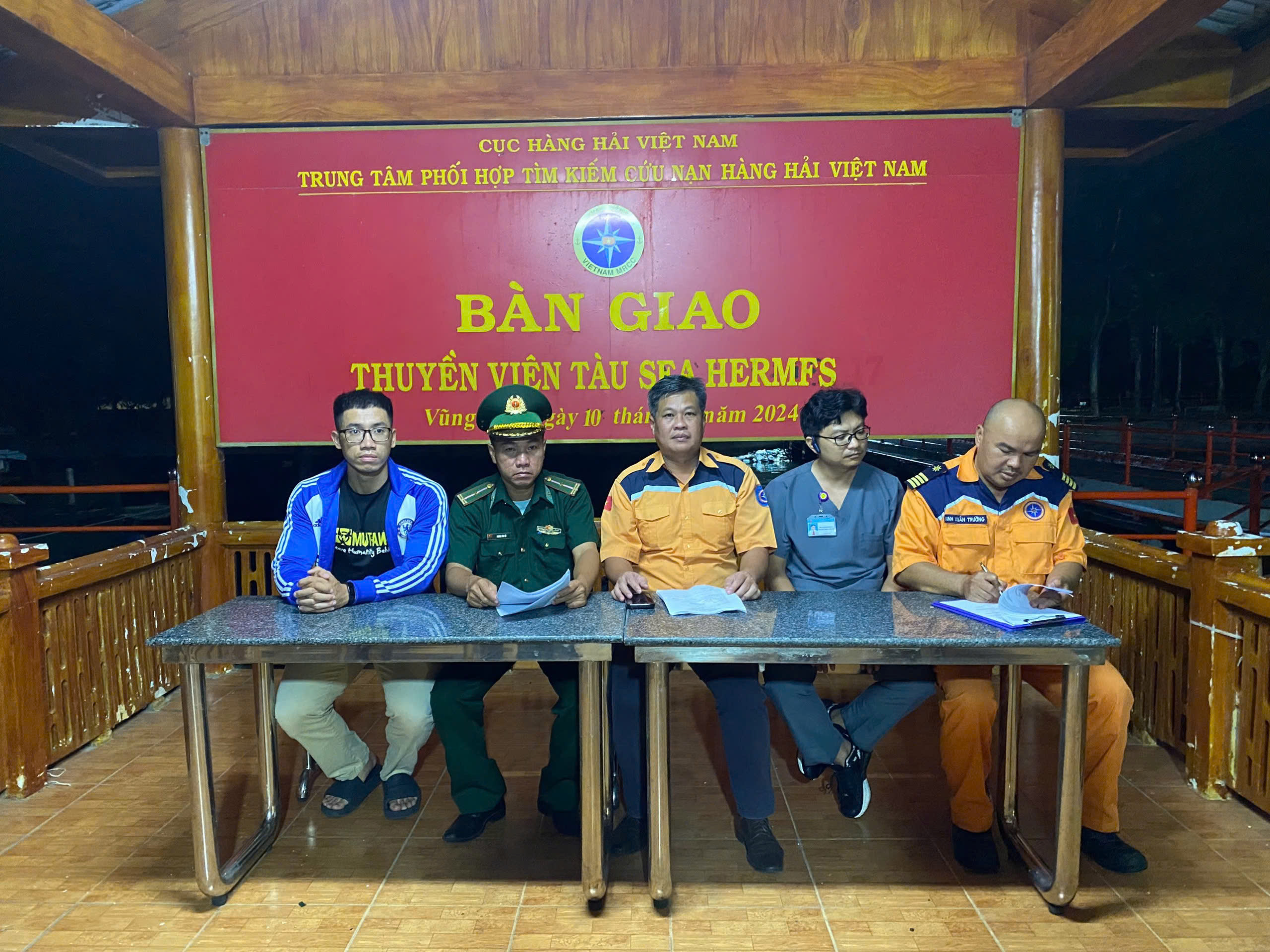 Urgent rescue one international crew member in distress in Vung Tau waters